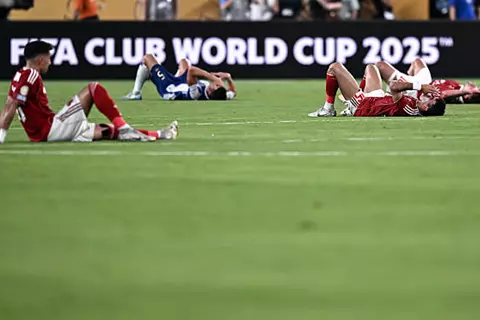 "الأهلي الحقيقي وصل أمريكا في نفس يوم مغادرته".. 4 أسباب للعودة المتأخرة